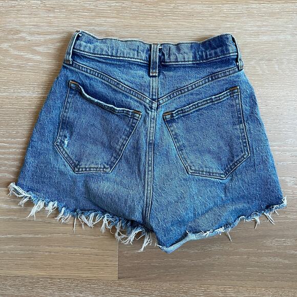 Abercrombie & Fitch The 90's Relaxed Cutoff High Rise Shorts Curve Love 0/25 - Picture 2 of 3